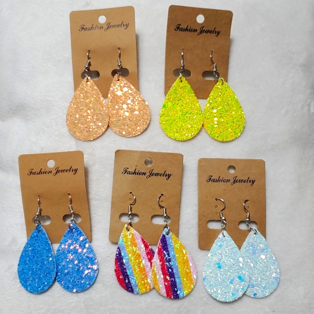 5 Pairs of Teardrop Faux Leather Glitter Earrings